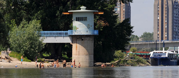 НЕДАЋЕ ЖИТЕЉА: Преваранти нудили прикључак на воду